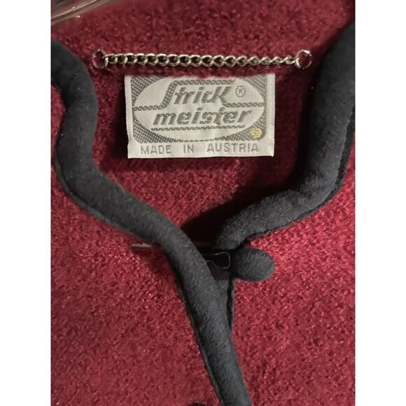 Vintage Strick Meister made in Austria wood 2 piece suit size 8 small - Picture 1 of 1